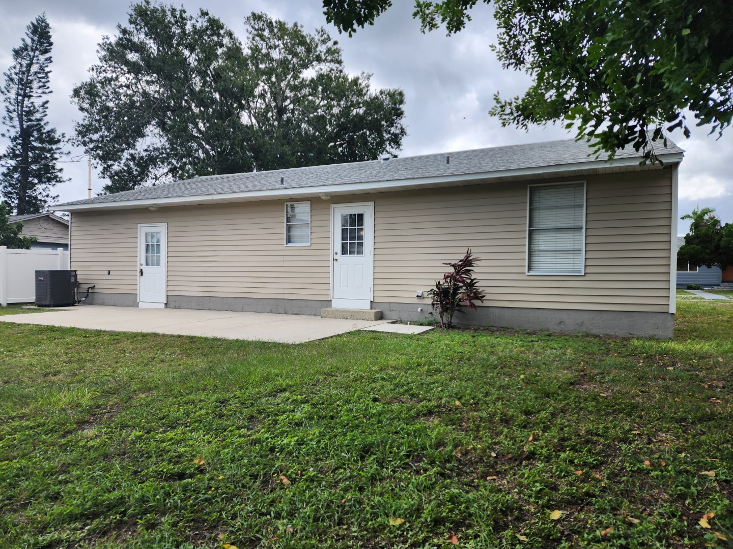 40-exterior back (3)